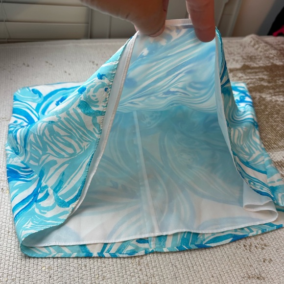LILLY PULITZER Blue & White Belle Top Resort White Sea Ruffles | Size Small - Picture 8 of 12